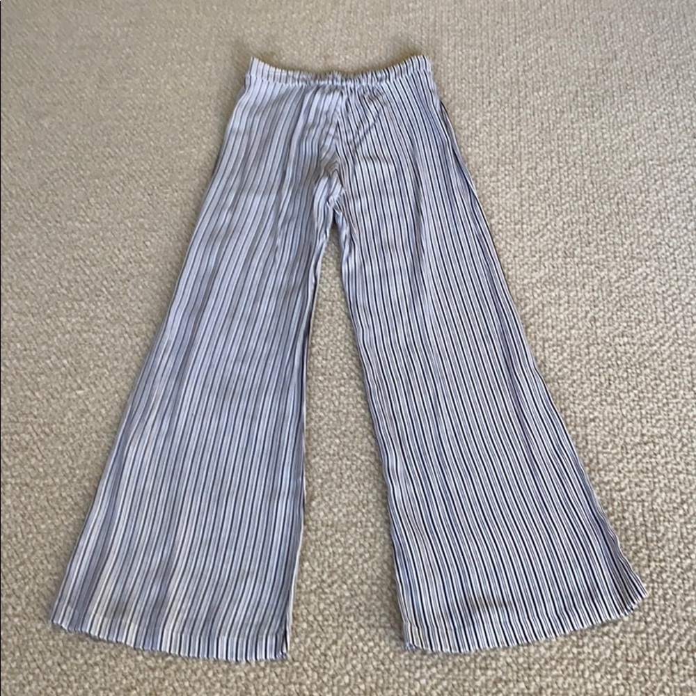 Black & white high waisted flared pants.  NWOT.